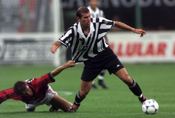 Conheça os jogadores mais caros da história do futebol Zidane