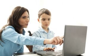 Dicas para ajudar os filhos a utilizar a internet de forma segura