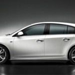 Chevrolet volta a atua no mercado de carros médios com lançamento de Cruze Hatch