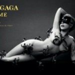 Lady Gaga fica pelada para promover perfume