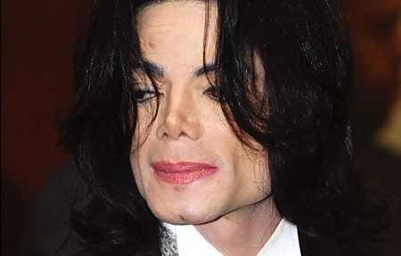 Família de Michael Jackson acusa administradores da herança de falsificação