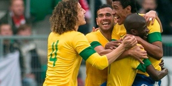 Brasil Goleia Japão e dá força para a volta de Kaká