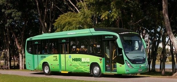 Curitiba é pioneira na produção de ônibus híbrido no Brasil