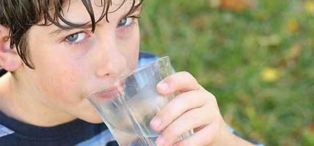 Dicas para que seu filho tome mais água