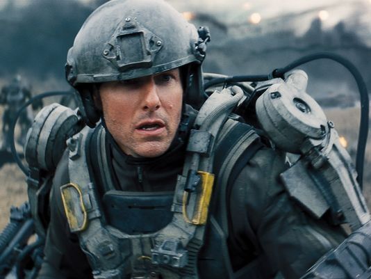 Filme "No Limite do Amanhã", com Tom Cruise e Emily Blunt, ganha trailer