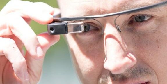 Lançamento do Google Glass está próximo, mas gadget ainda causa desconfiança