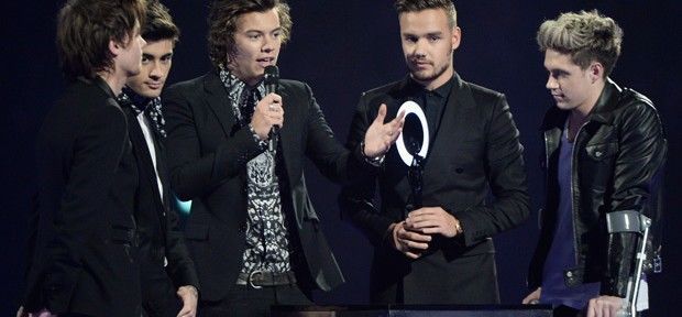 One Direction e Arctic Monkeys ganham dois prêmios na Brit Awards 2014