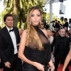 Festival de Cannes 2014: seio de Nabilla Benattia fica à mostra e modelo nem percebe