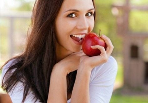 Dieta de frutas: uma maça por dia melhora vida sexual da mulher