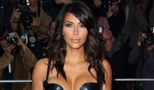 Site revela que fotos de Kim Kardashian nua caíram na net