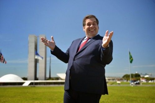 "O Candidato Honesto" lidera as bilheterias brasileiras em sua estreia - veja o ranking