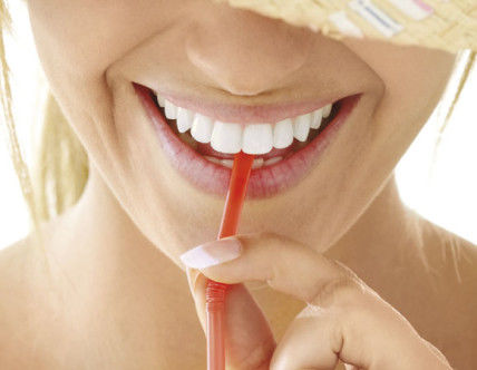 Saúde bucal em xeque: Alimentos que podem prejudicar os dentes e você nem imaginava