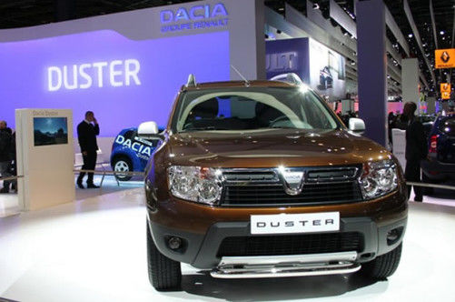 Renault vai bem em 2014 e vende 2,7 milhões de veículos - Duster lidera o ranking da marca