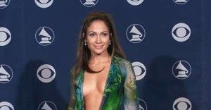 Vestido sensual de Jennifer Lopez motivou a criação do Google Imagens - Entenda