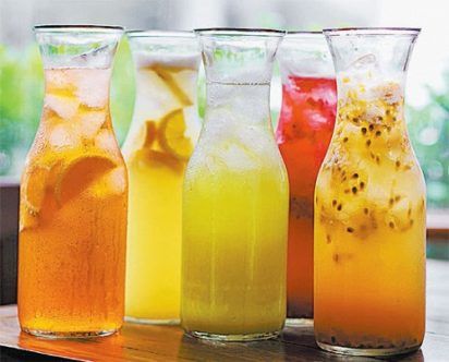 8 ideias de bebidas para você se refrescar no calor do verão
