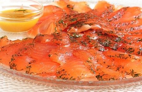 Receita Gravlax de Salmão com Torradas