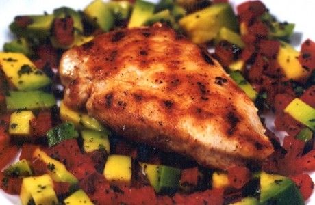 Receita Frango Grelhado com Salada de Abacate