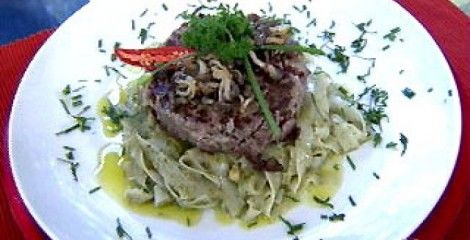 Receita Fettuccine Al Pesto Con Hamburguer Alla Benedetta