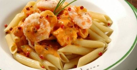 Receita Penne ao Molho de Camarão ao Toque de Pimenta Rosa