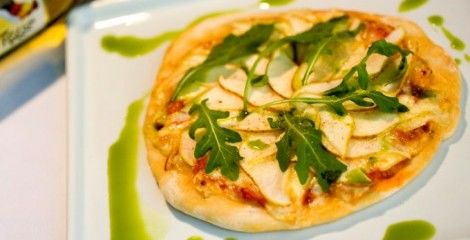 Receita Pizza de Queijo Taleggio, Pêra e Rúcula