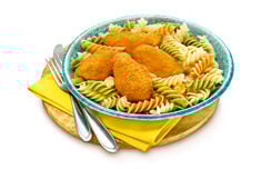 Receita Filézinho de Frango Empanado com Macarrão