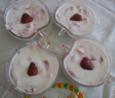 Receita Creme de Iogurte com Morangos