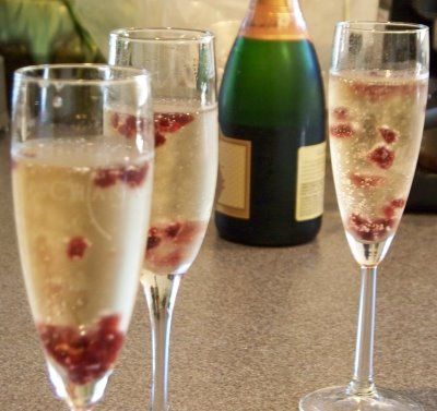 Receita Falso Champagne com Morangos