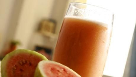 Receita Suco de Goiaba e Hortelã