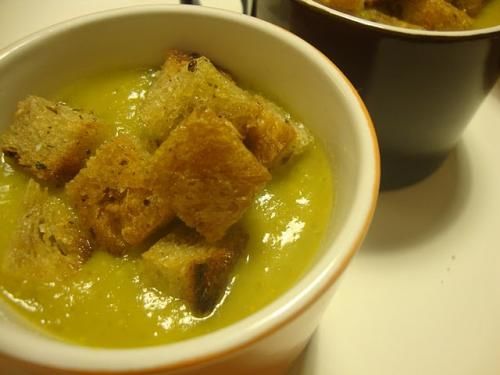 Receita Sopa Cremosa com Croutons Caseiros