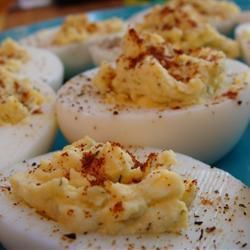 Receita Ovos Apimentados à Moda Cajun (deviled Eggs)