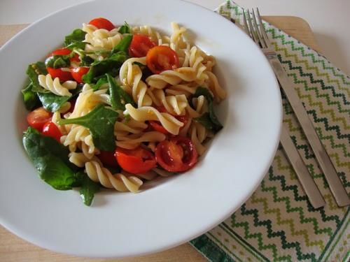 Receita Fusilli com Tomate Cherry e Espinafres