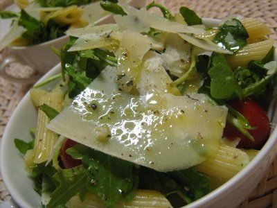 Receita Penne com Rucula, Parmesão e Tomate Cherry