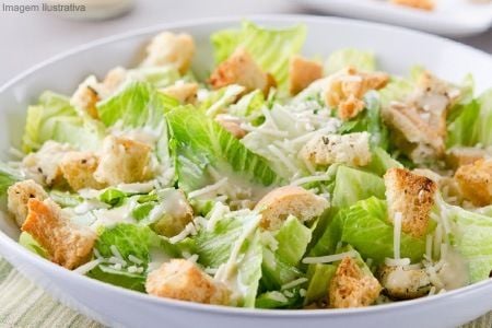 Receita Salada de Alface com Croutons