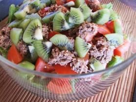Receita Salada de Atum com Kiwi