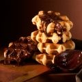 Receita Waffles com Calda de Chocolate e Banana