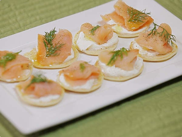 Receita Blinis de Salmão e Creme Azedo