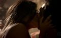 Bianca e Zyah ficam juntos na caverna - Foto: Divulgação Globo