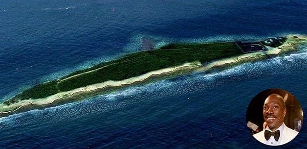 Eddie Murphy tem uma ilha em Rooster Cay, Bahamas
