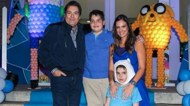 Mulheres de famosos preferem anonimato Faustão e Luciana