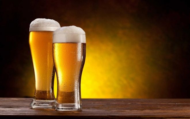 Coisas estranhas que foram ao espaço cerveja