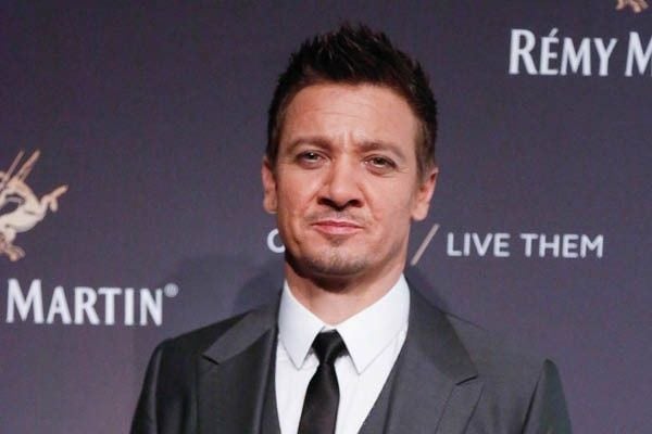 Famosos do cinema que fizeram carreira após os 30 Jeremy Renner