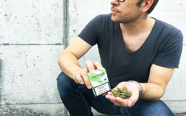 Supermercado vende cigarros de maconha