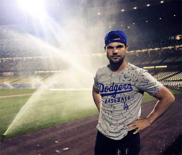 Talentos ocultos das celebridades Taylor Lautner