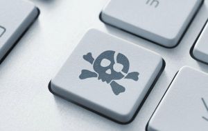 4 riscos em usar software e aplicativos "piratas"