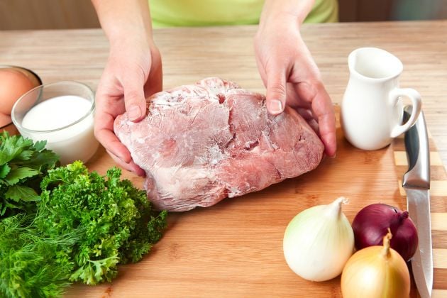 Coisas que você precisa saber antes de descongelar a carne