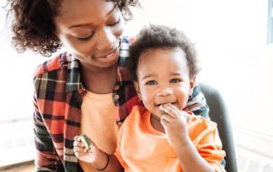 7 erros sobre alimentação infantil que a maioria dos pais comete