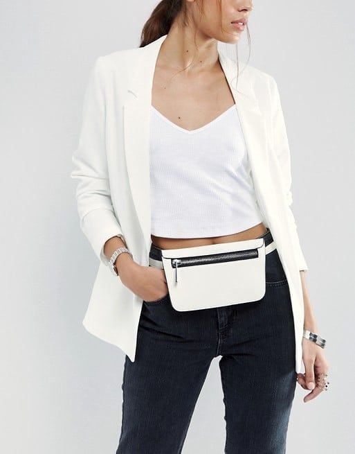 Pochete de volta à moda