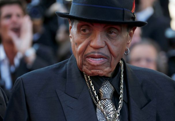 Morre Joe Jackson, pai de Michael Jackson, aos 89 anos
