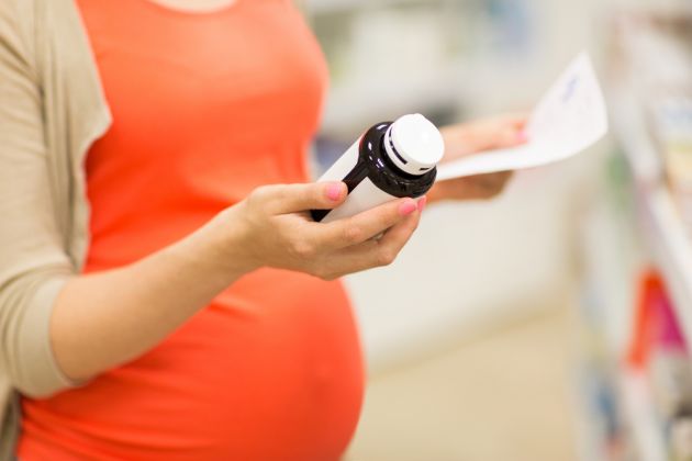 Conheça os riscos do uso de ibuprofeno na gravidez
