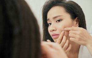 Conheça algumas das principais causas da acne